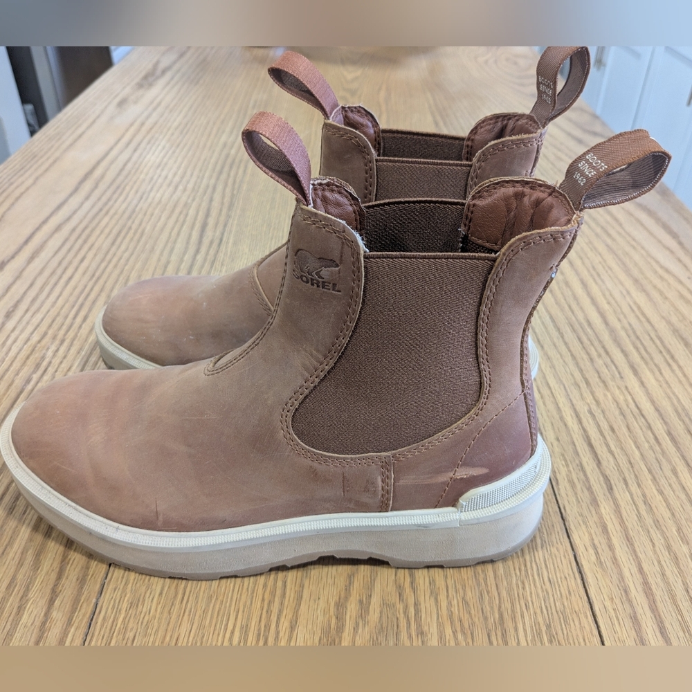 Sorel Hi Line Brown Leather Chelsea Boots 8
